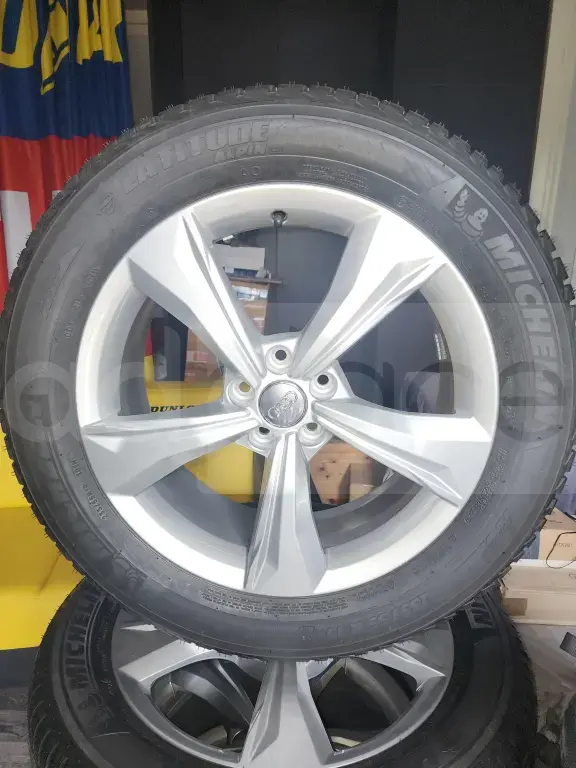 AUDI, Michelin 235/55/R19