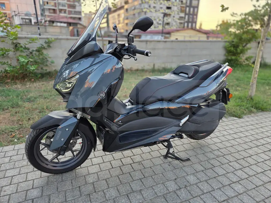 Yamaha Xmax 300 tech max