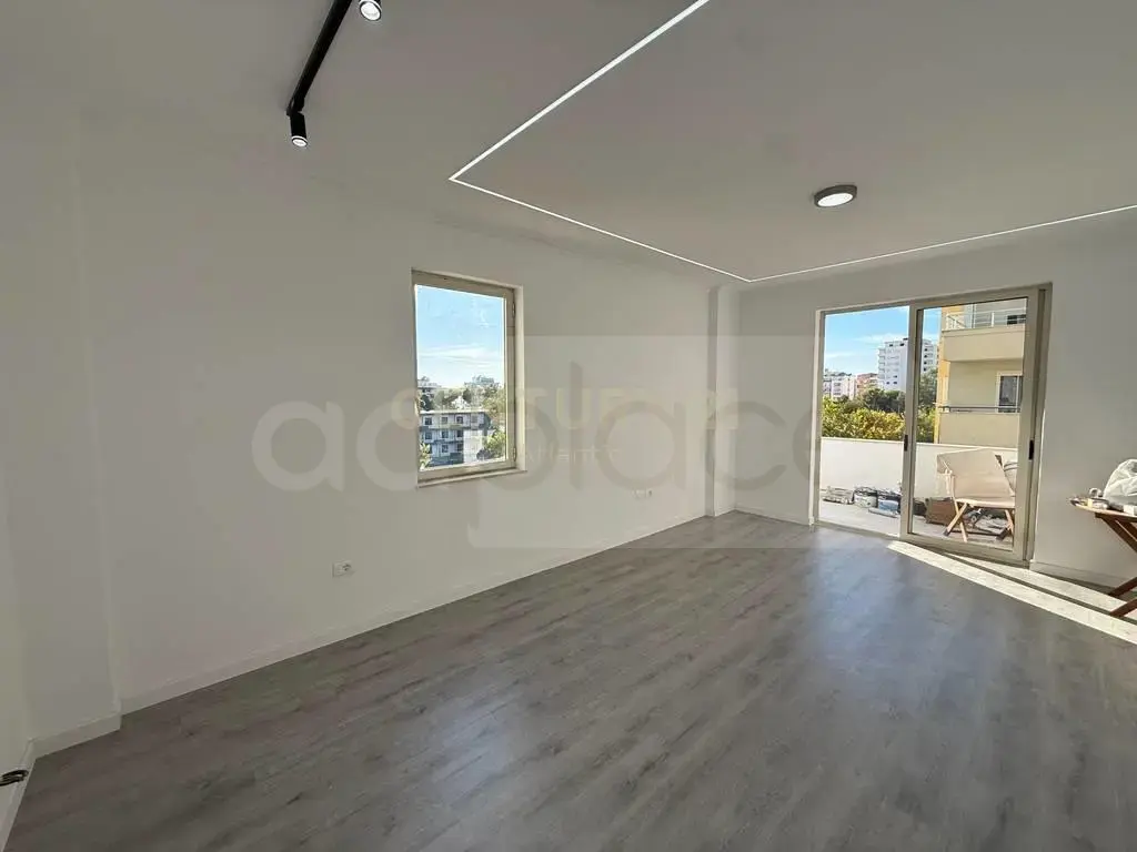 Apartament  100m² 6 floor