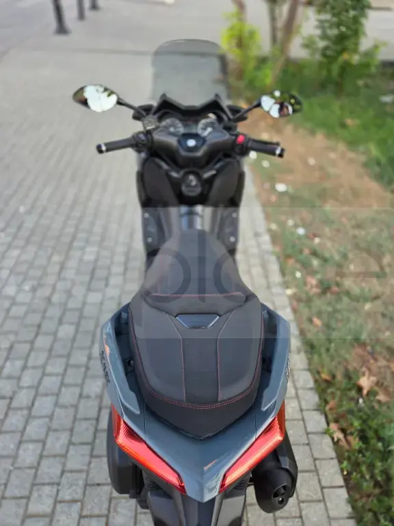 Yamaha Xmax 300 tech max