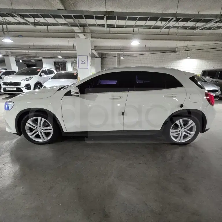 Mercedes-Benz GLA X156  2015