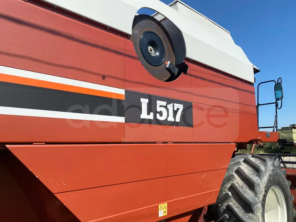 Kombajn new holland L517