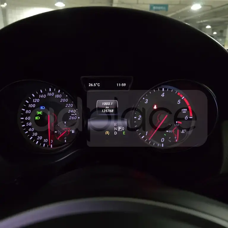 Mercedes-Benz GLA X156  2015