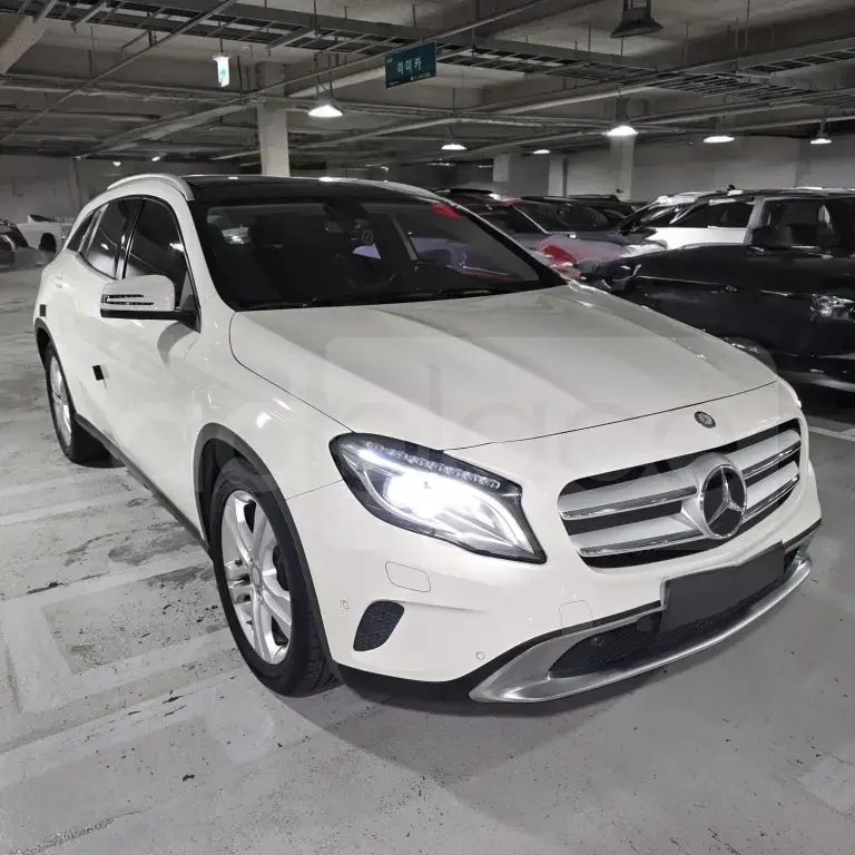 Mercedes-Benz GLA X156  2015