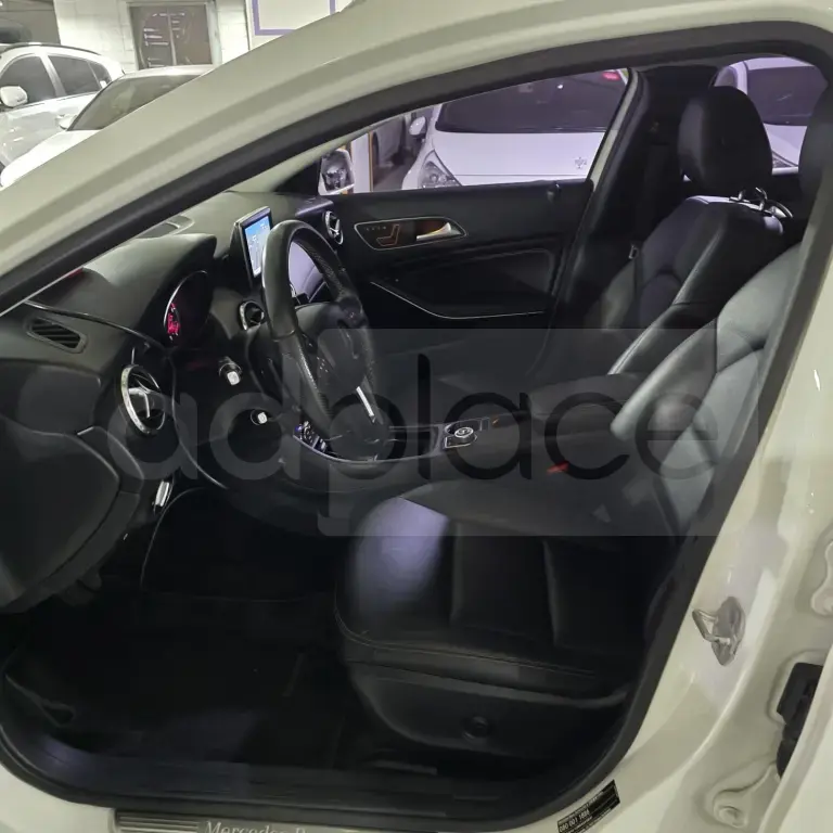 Mercedes-Benz GLA X156  2015