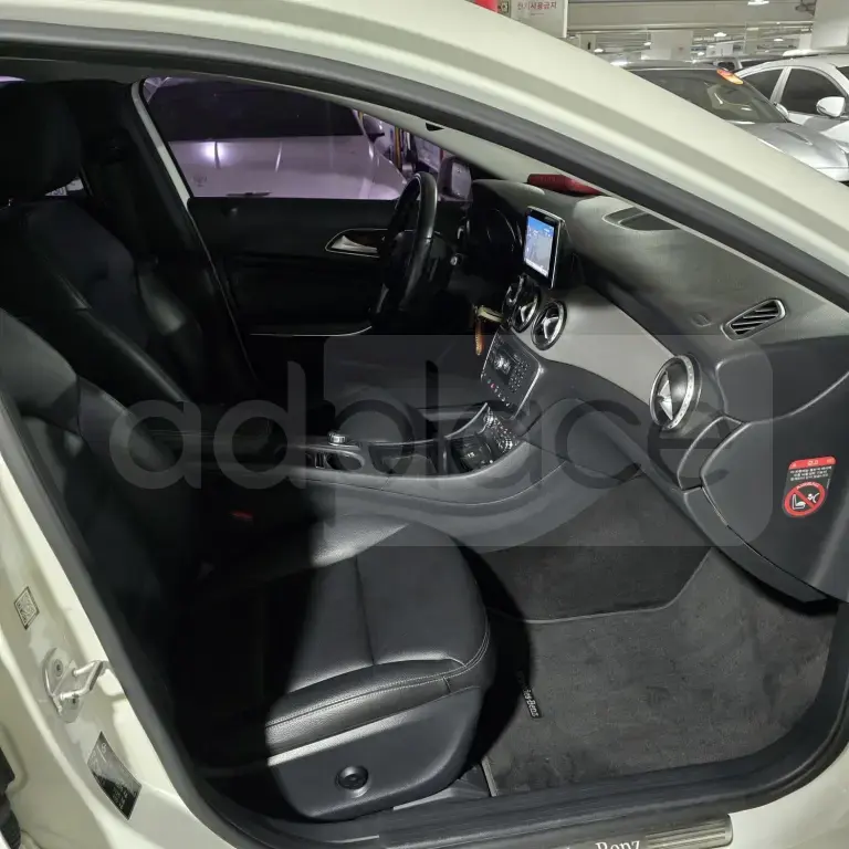 Mercedes-Benz GLA X156  2015