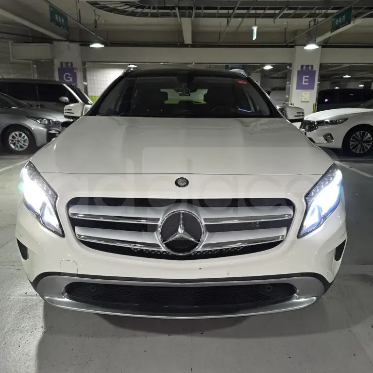 Mercedes-Benz GLA X156  2015