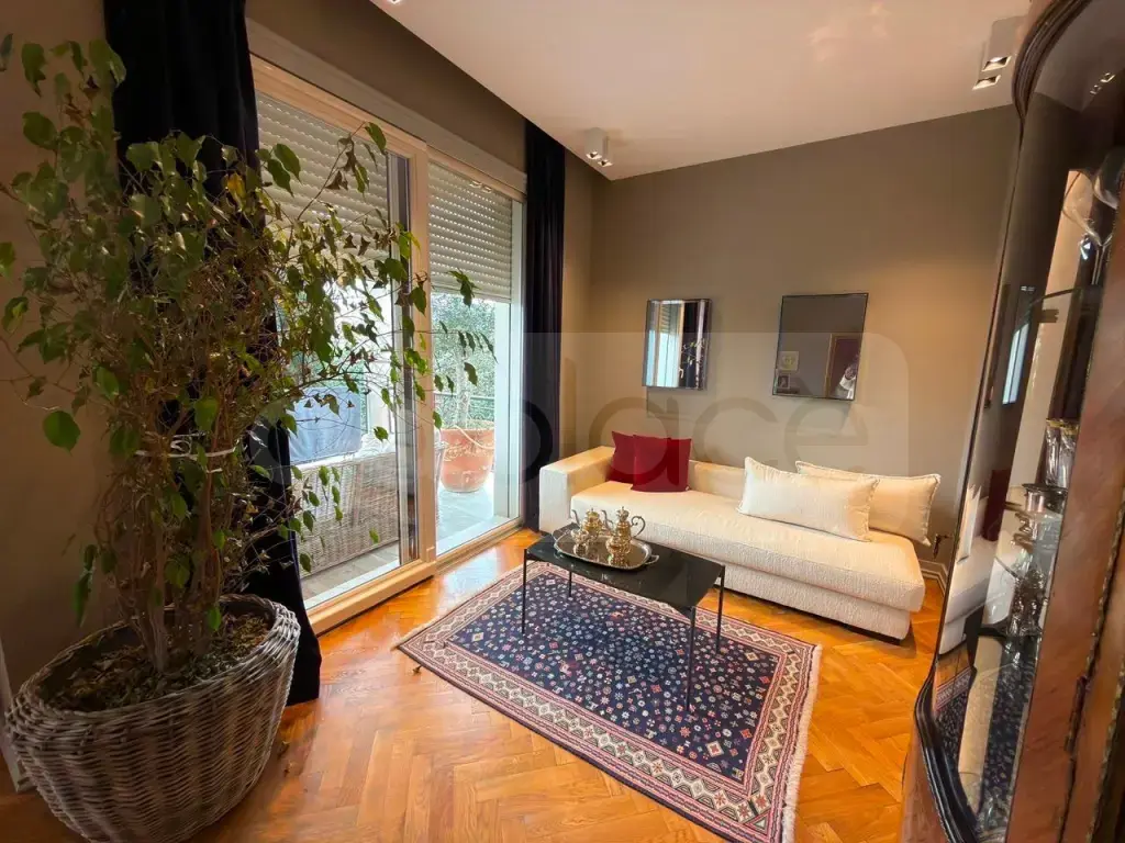Vilë  800m²