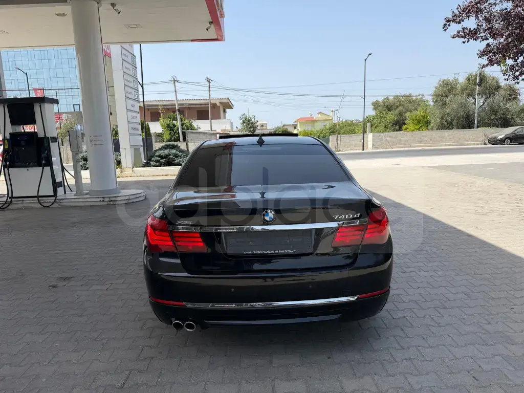 BMW 7 series F01/F02/F07 Facelift  2013