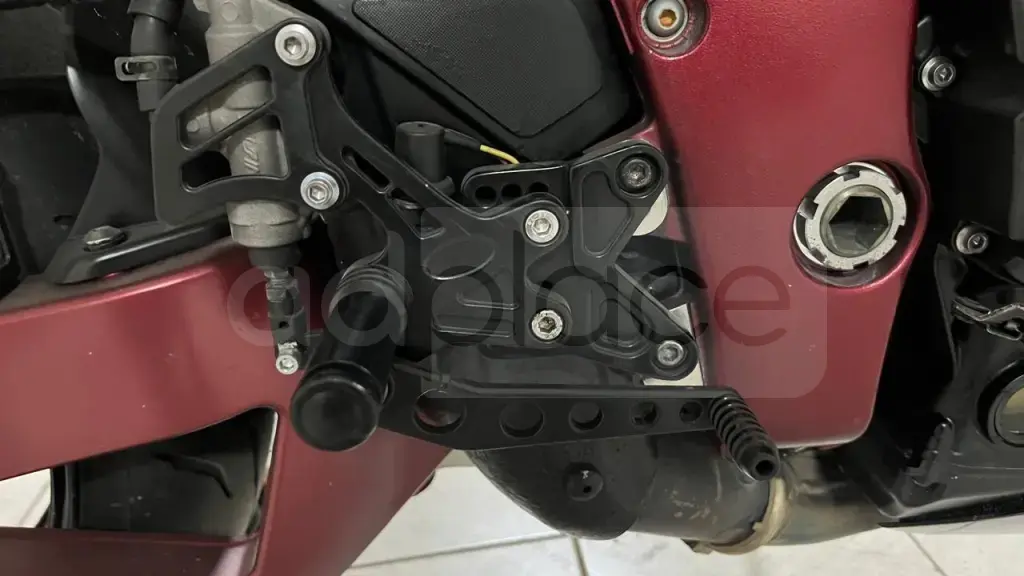 Shitet ose Nderrohet Yamaha R1 Big Bang (2011)
