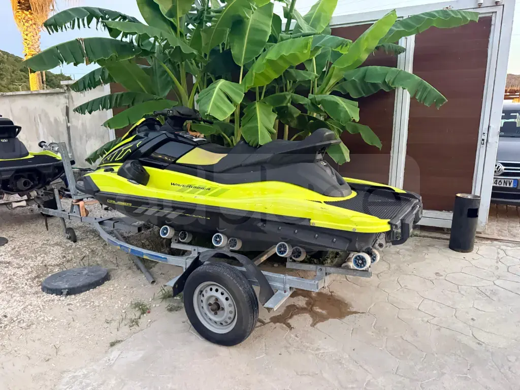 Shitet super JetSki Yamaha WaveRunner 1800