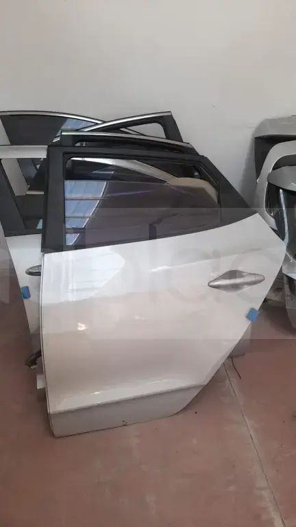 Dera e pasme e majtë Hyundai Tucson II