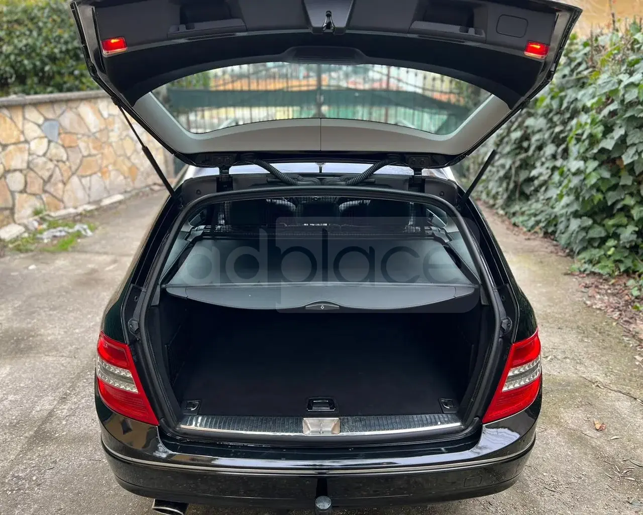 Mercedes-Benz C-Class W204 2010