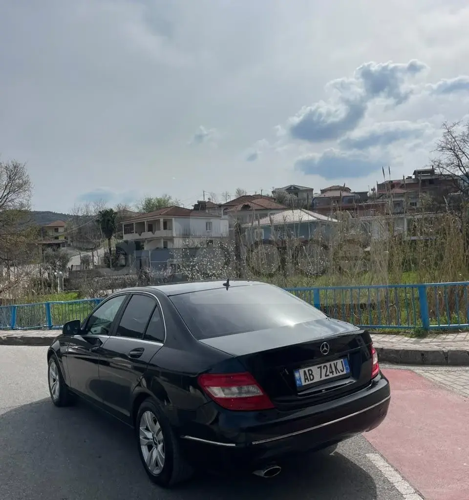 Mercedes-Benz C-Class W204 2009