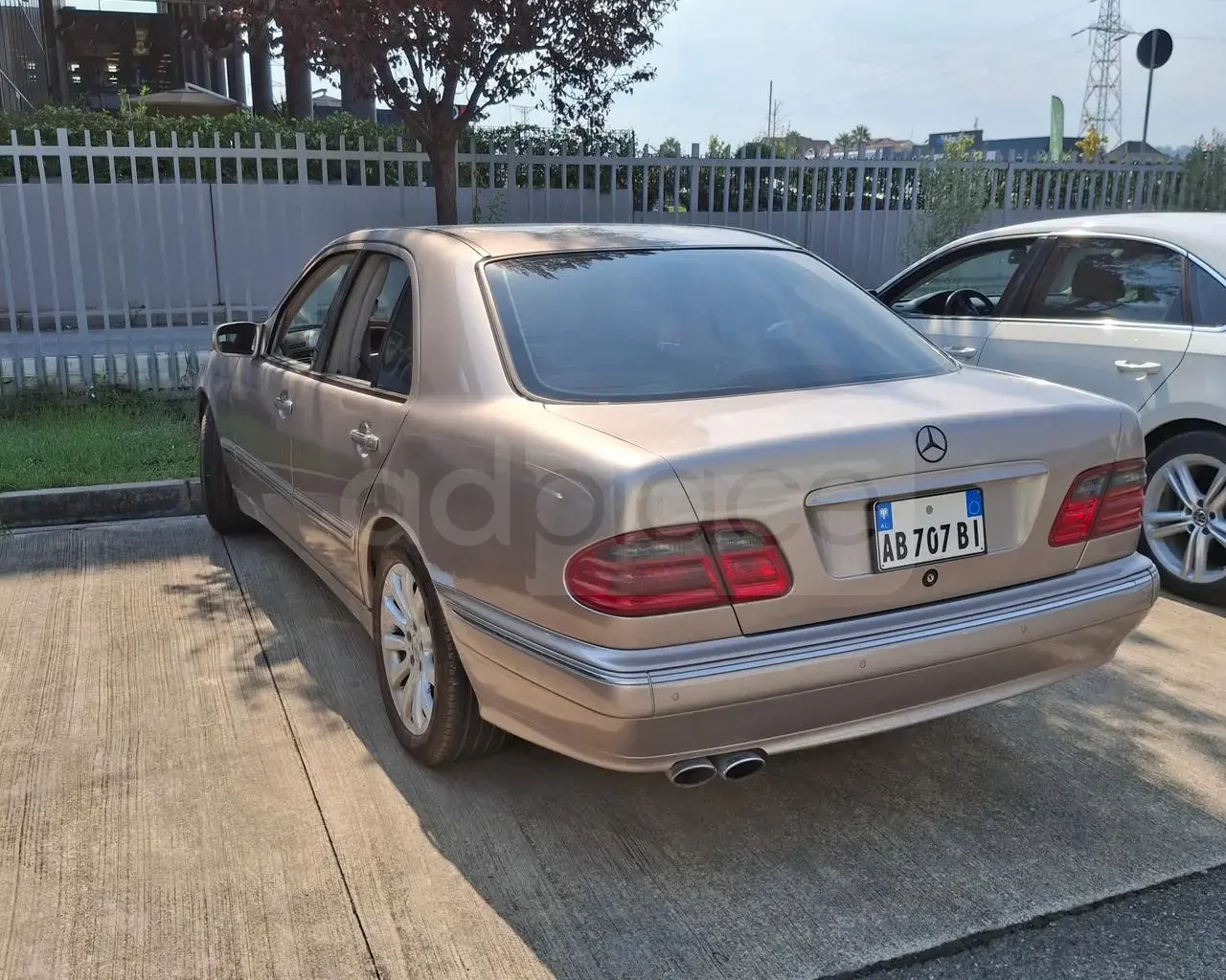 Mercedes-Benz E-Class S210 2000