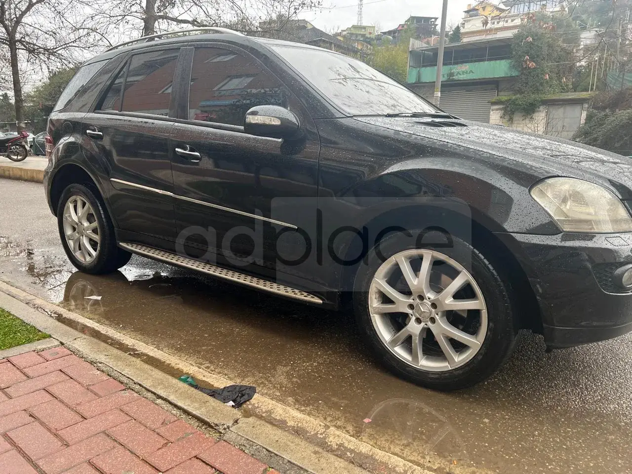 Mercedes-Benz 2005