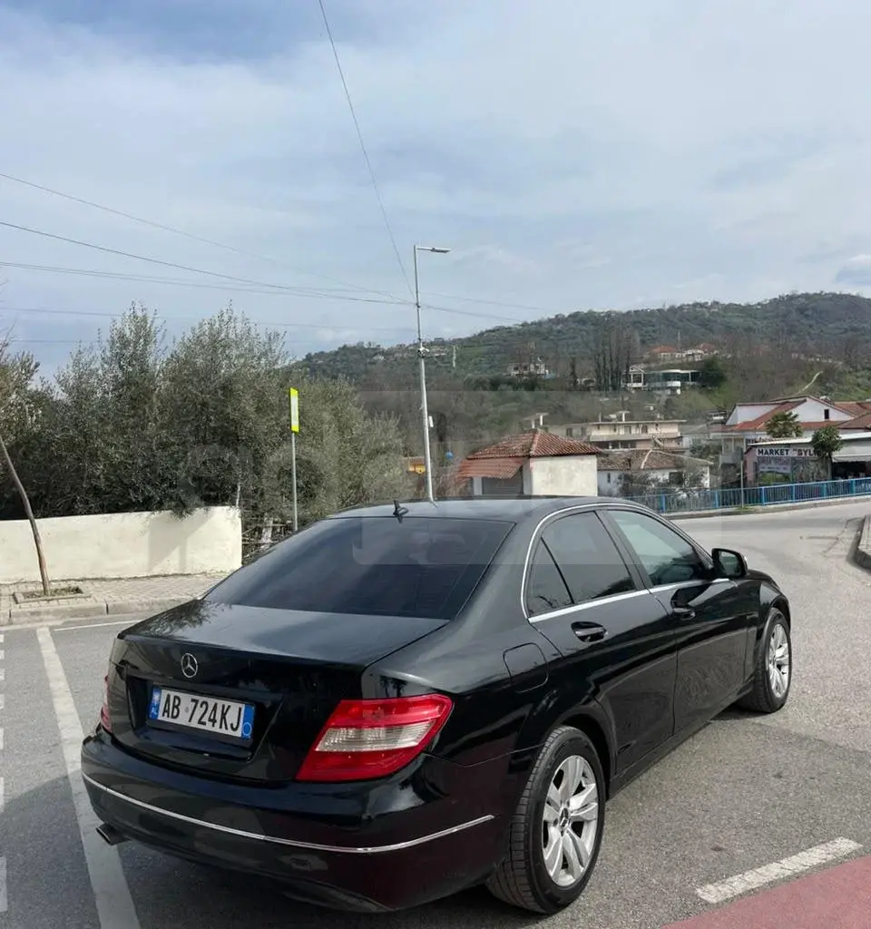 Mercedes-Benz C-Class W204 2009