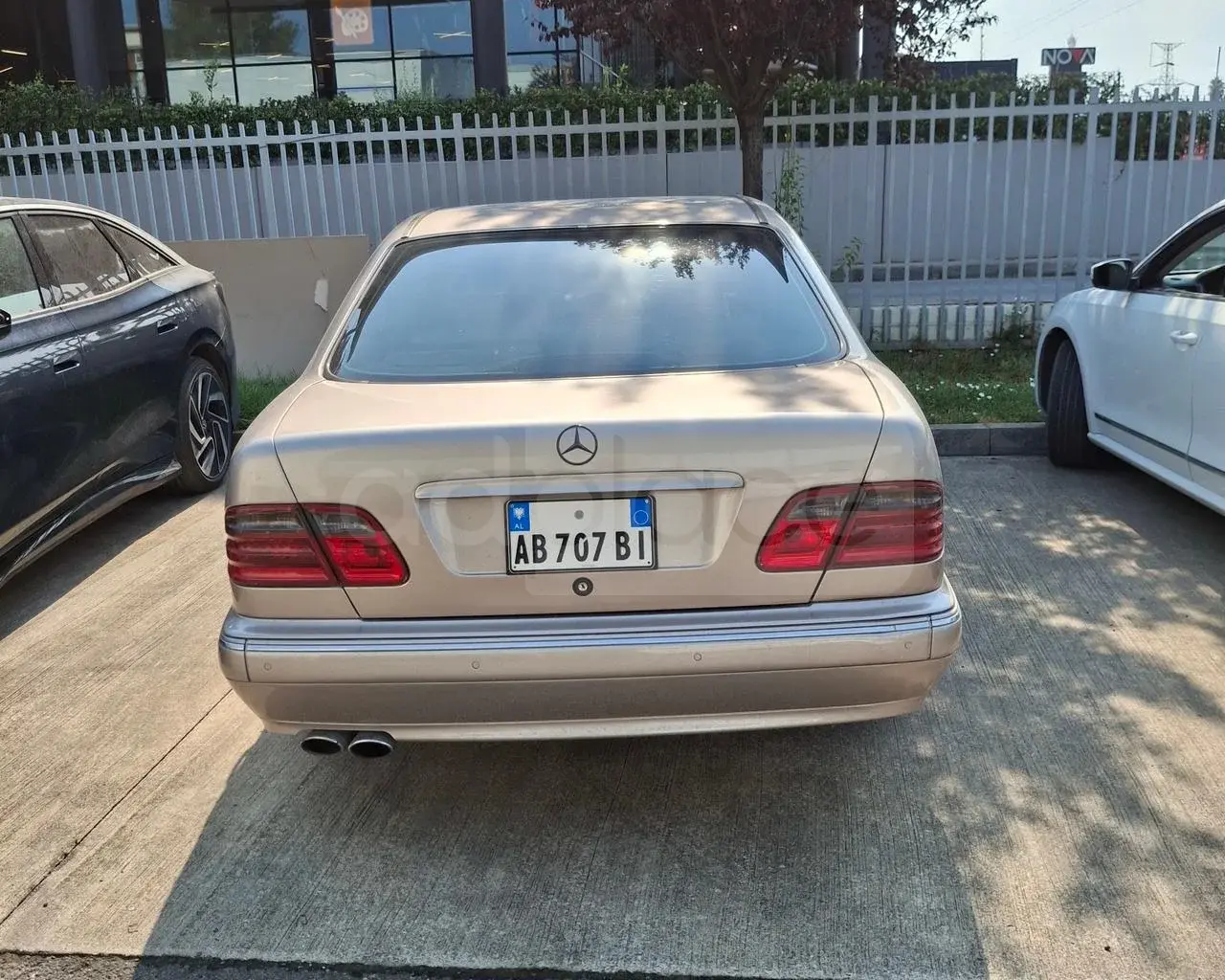 Mercedes-Benz E-Class S210 2000