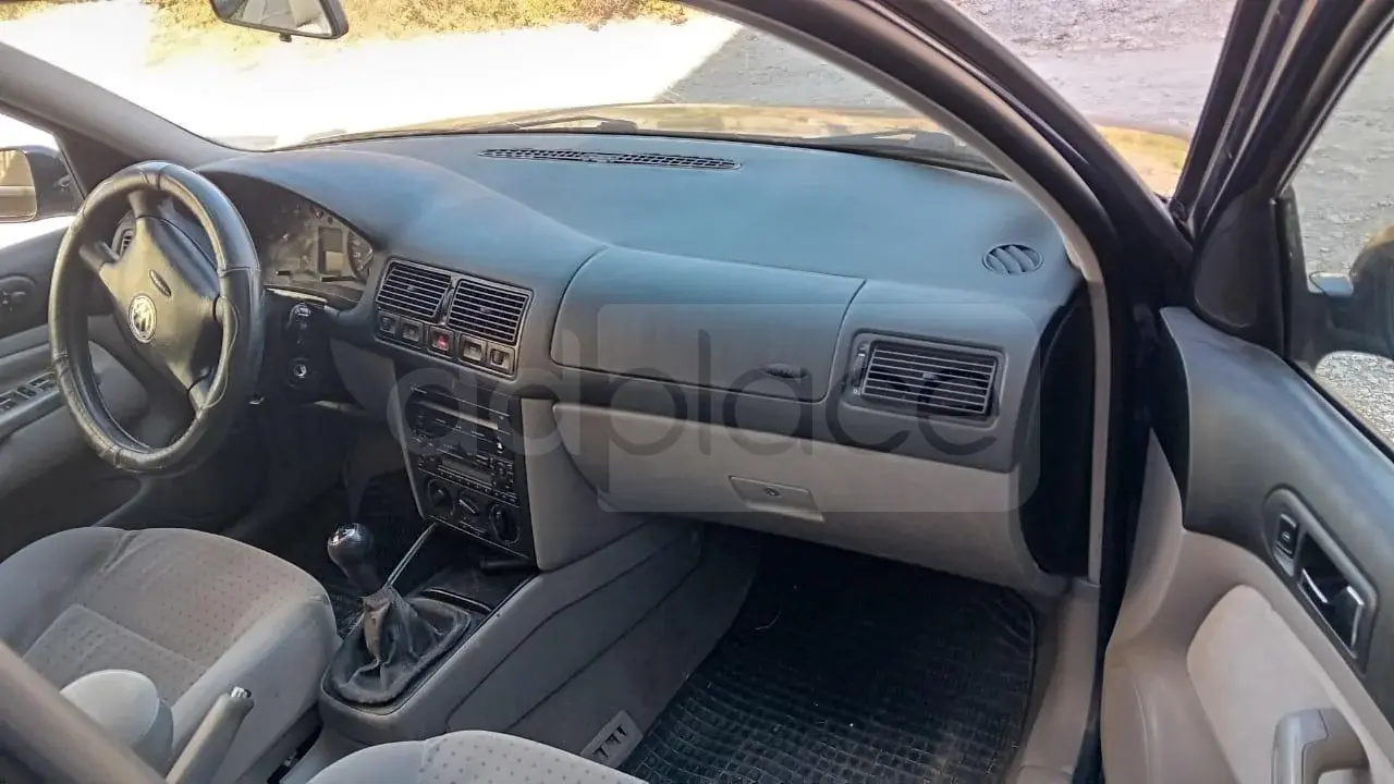Volkswagen Golf I 2000