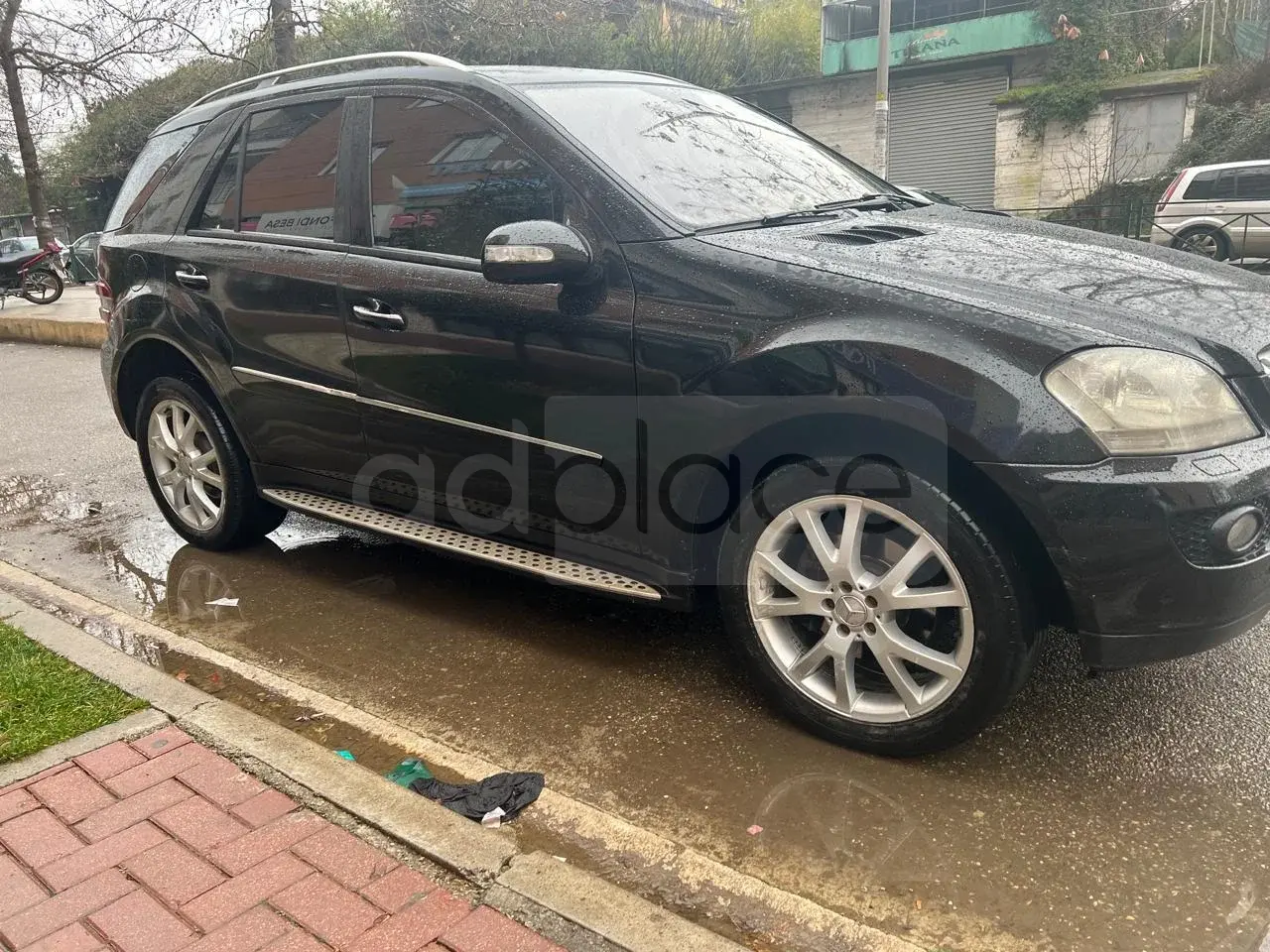 Mercedes-Benz 2005