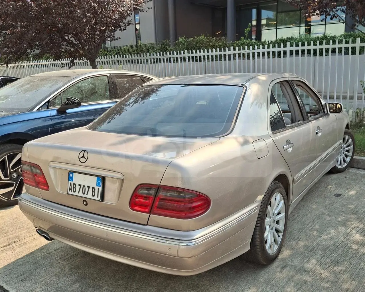 Mercedes-Benz E-Class S210 2000