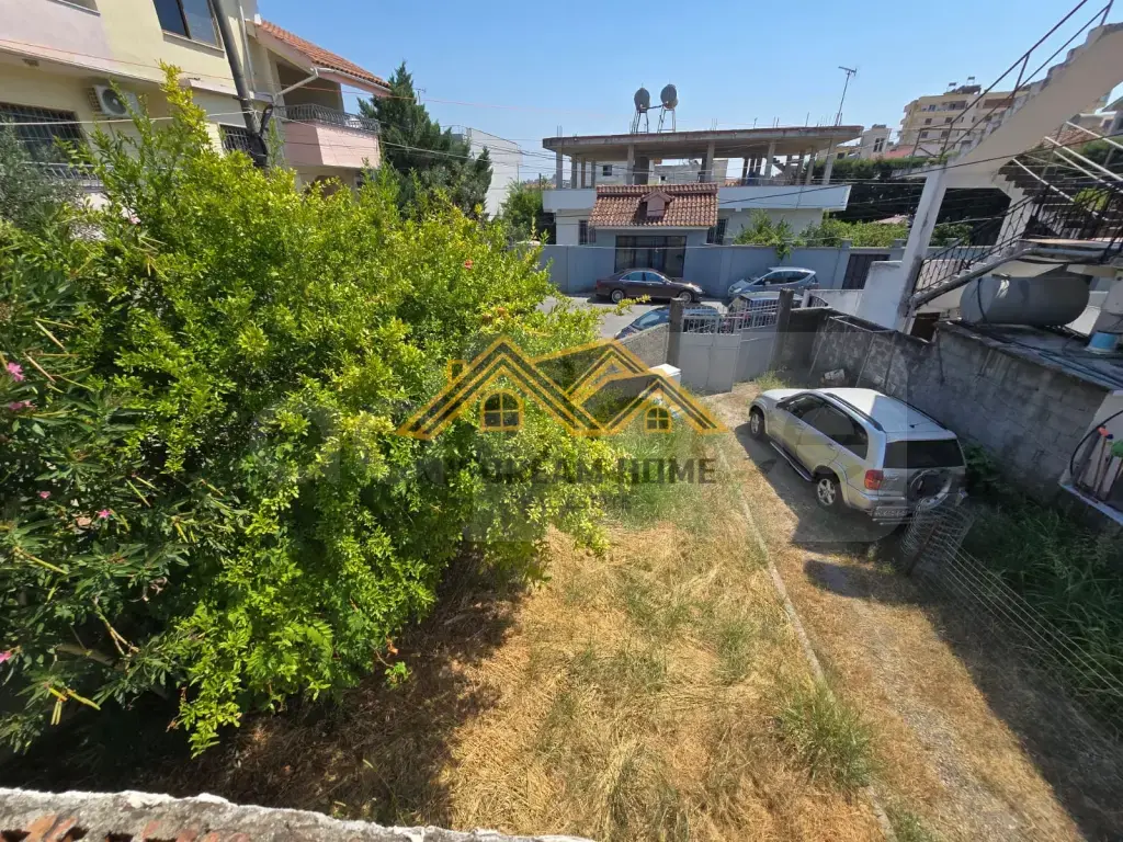 Shtëpi  462m²