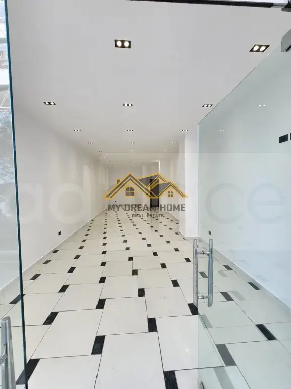 Pasuri të palujtshme komerciale  75m² 1 floor