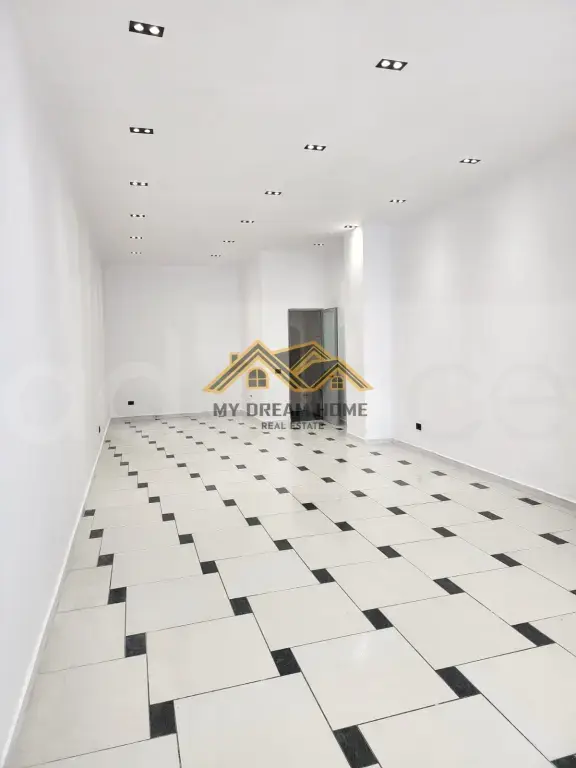 Pasuri të palujtshme komerciale  75m² 1 floor