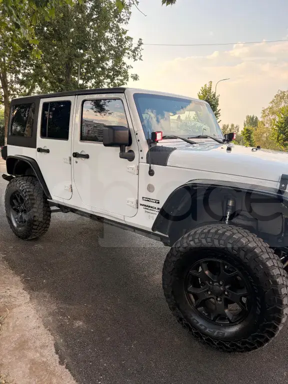 Jeep Wrangler JL  2013, 180 000 km