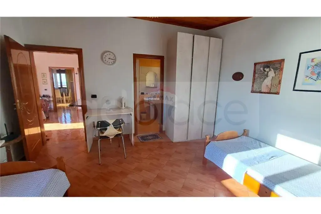 Vilë  250m²