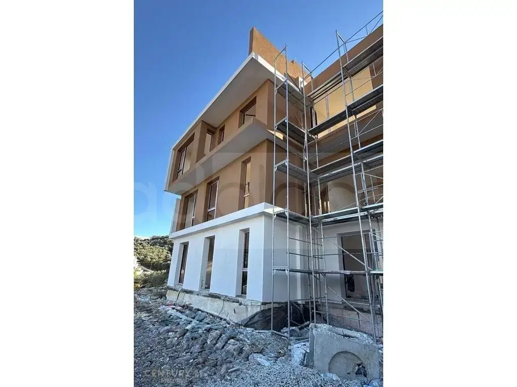 Vilë  206m²