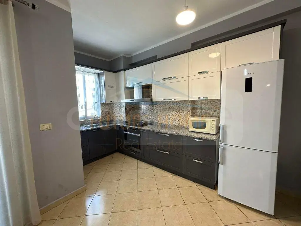 Apartament 1+1 dhoma 95 m² 6 kati