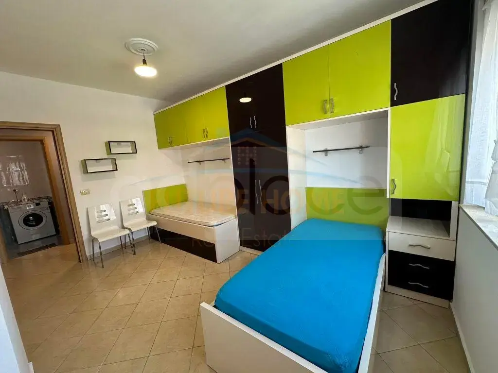 Apartament 1+1 dhoma 95 m² 6 kati