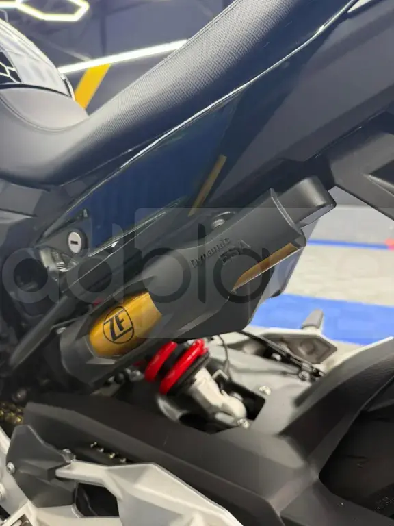 BMW F900R Triple Black