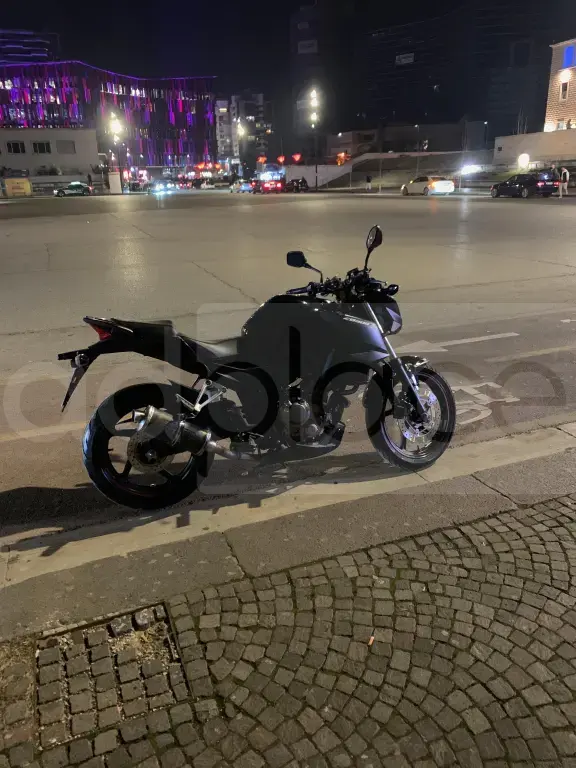 Honda CB300F 3.6 Lekë i diskutueshem