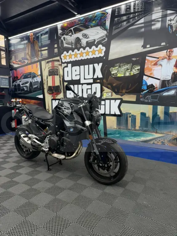BMW F900R Triple Black