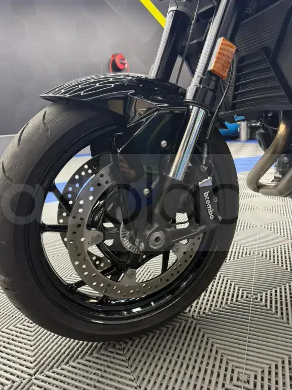 BMW F900R Triple Black