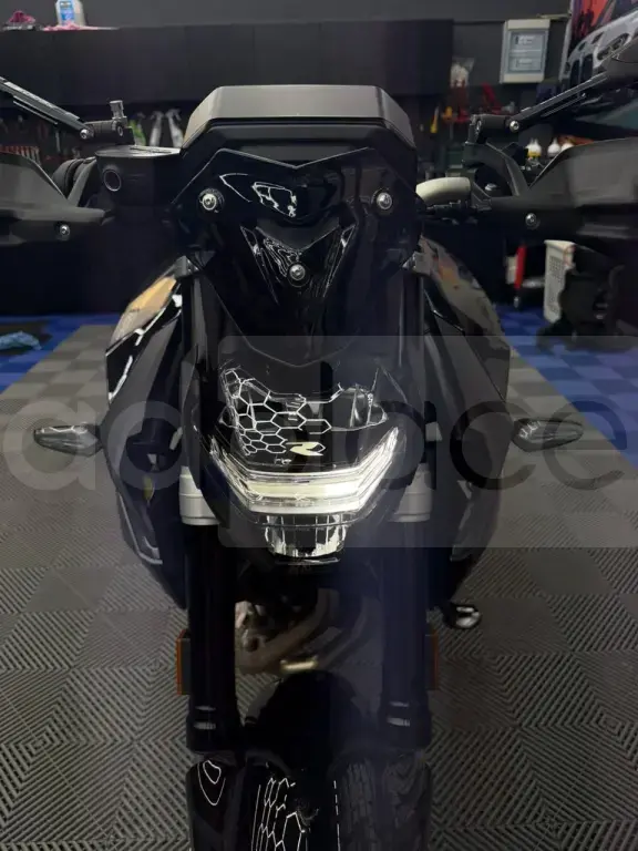 BMW F900R Triple Black