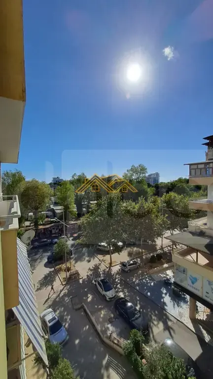 Apartament 2 dhoma 80 m² 5 kati