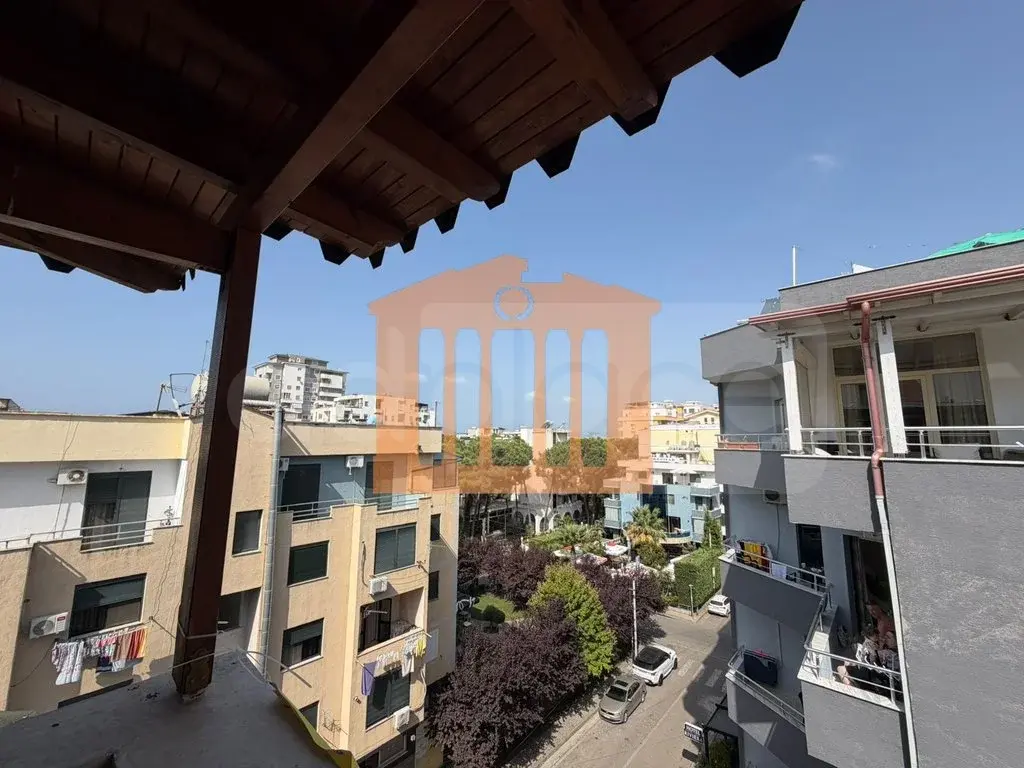 Apartament 60 m² 5 kati