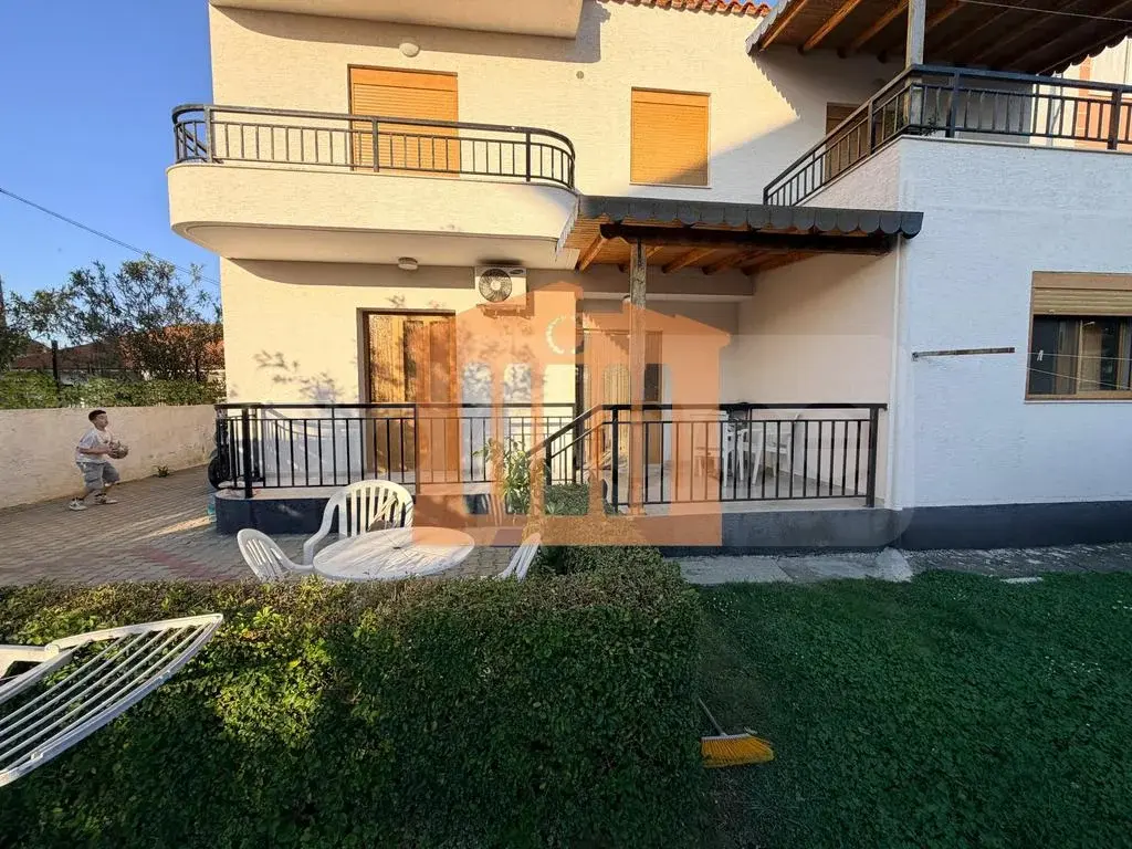 Apartament 4 dhoma 1 kati