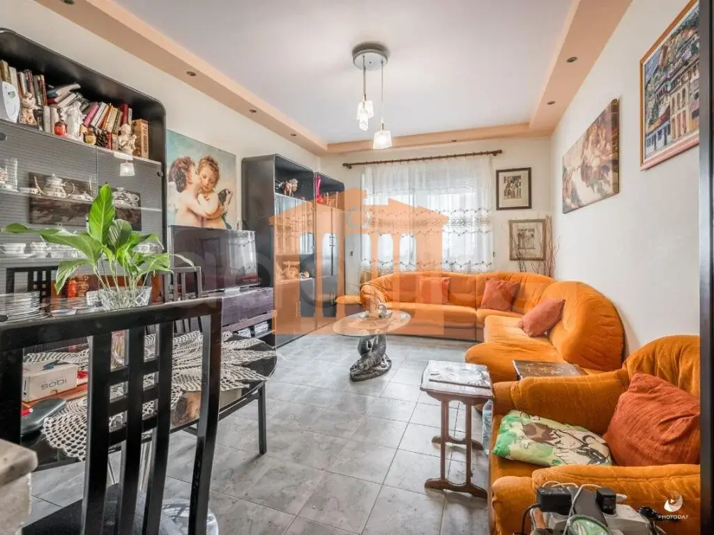 Shtëpi 450 m²