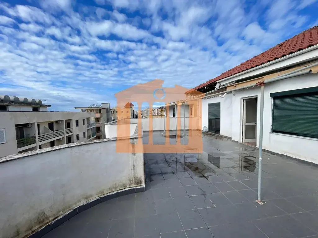Apartament 52 m² 5 kati