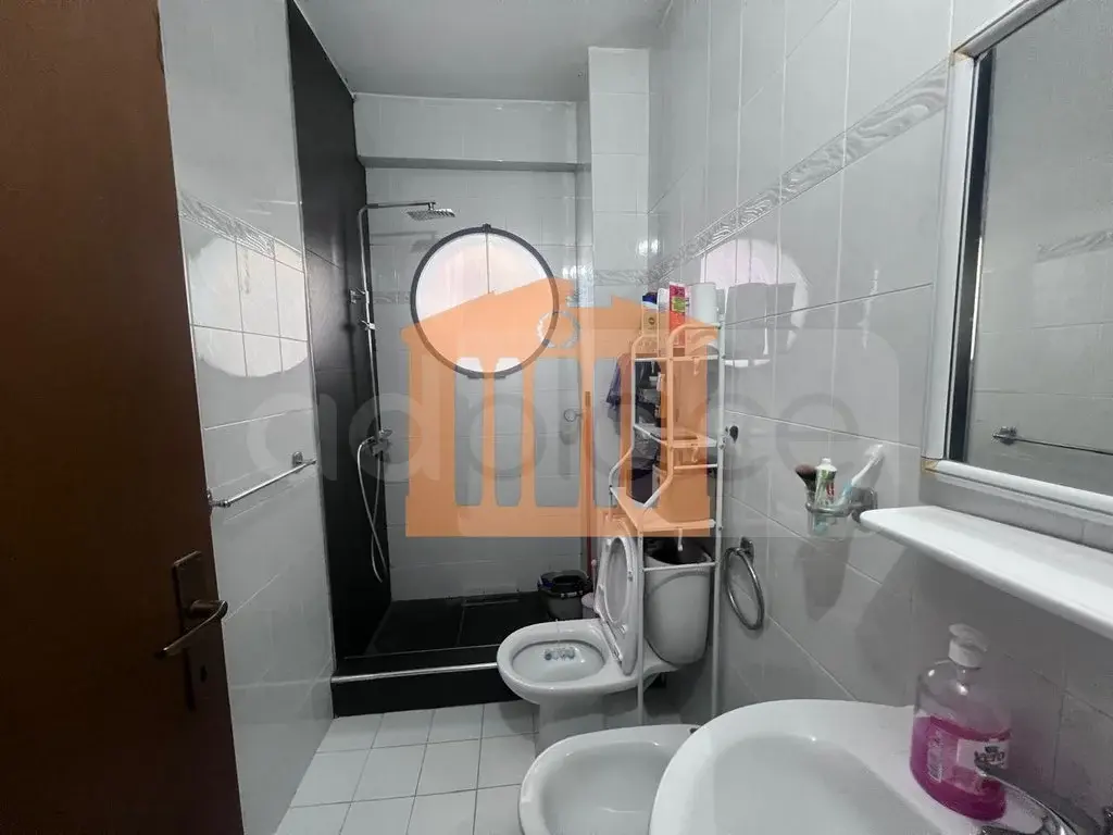 Apartament 2 dhoma 2 kati