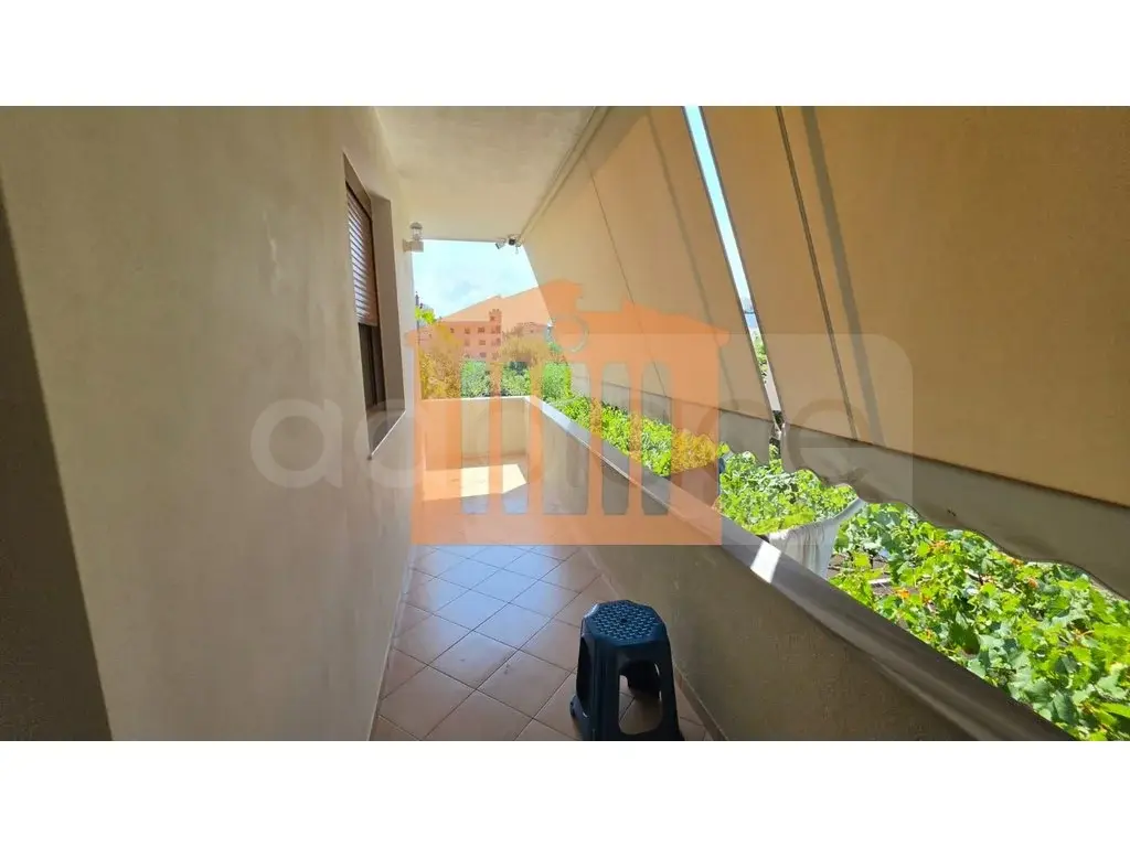 Apartament 4 dhoma 130 m² 1 kati