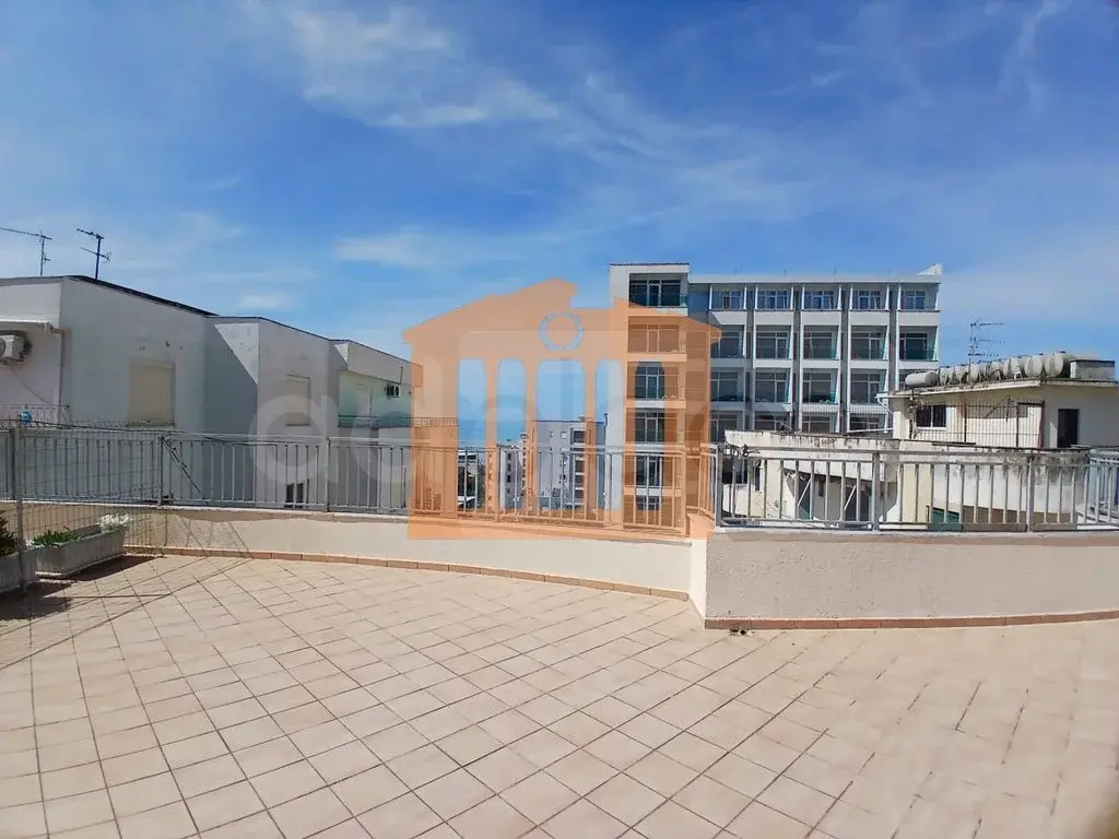 Apartament 249 m² 8 kati