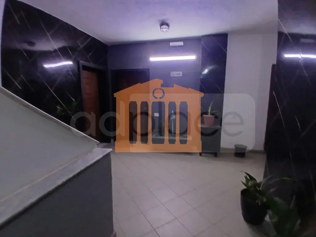 Pasuri të palujtshme komerciale 608 m² 1 kati