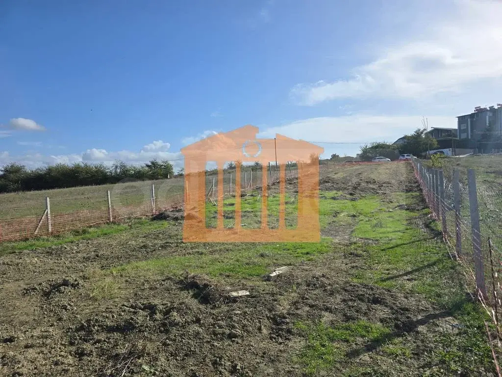Parcela toke 1000 m²