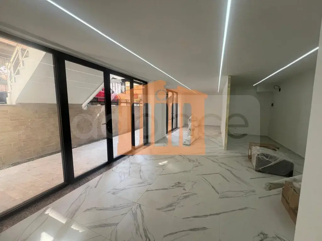Pasuri të palujtshme komerciale 54 m²