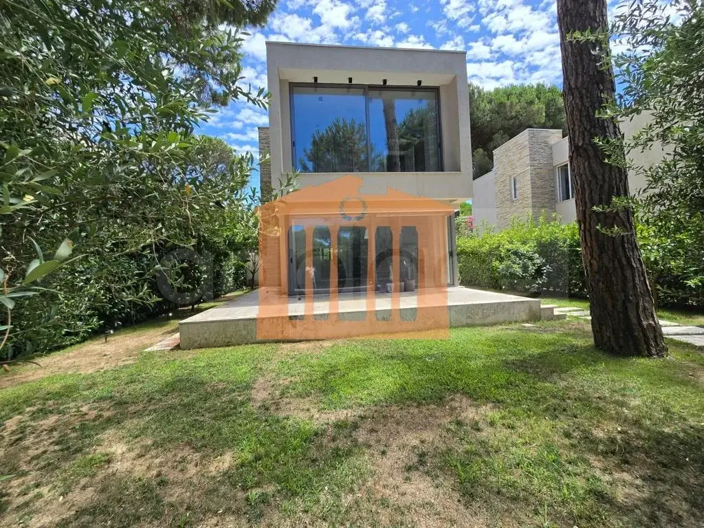 Shtëpi 175 m²